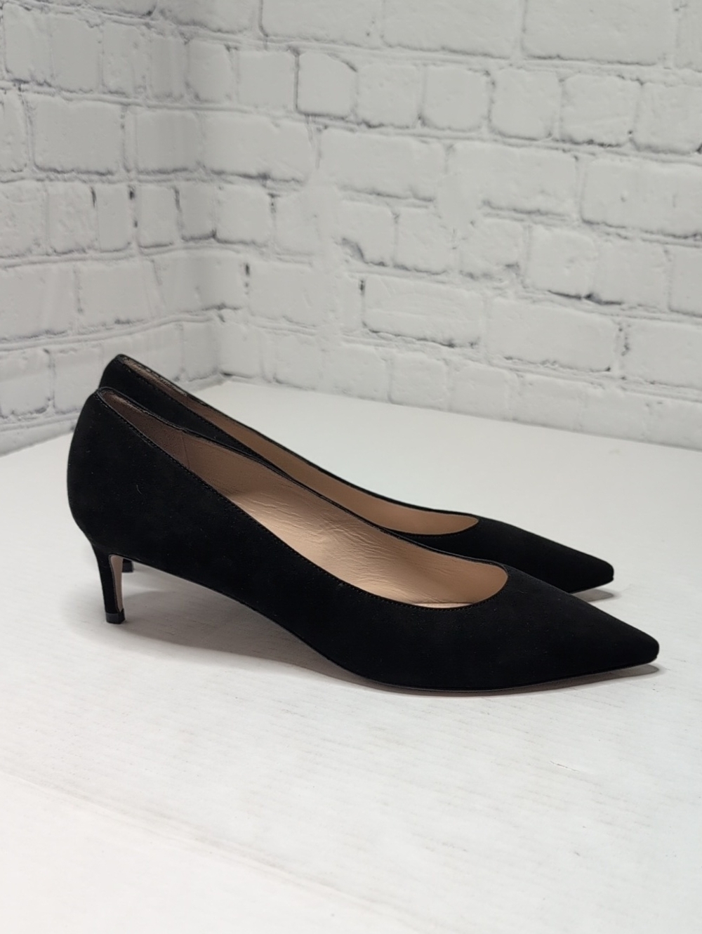 Stuart Weitzman Classic Black Pointed-Toe Kitten Heel Suede Pumps